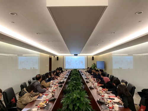 中國-東盟大數(shù)據(jù)技術(shù)與產(chǎn)業(yè)發(fā)展研討會代表團參觀數(shù)字企業(yè)體驗館